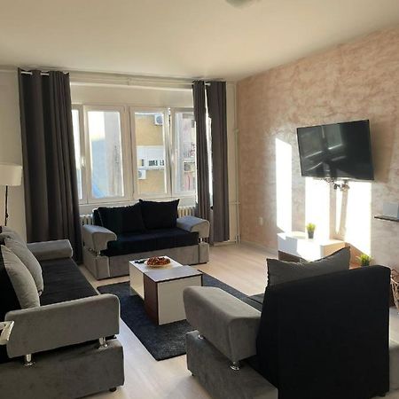Apartment 51 - Bright, Spacious, Lux 1 Bedroom In The City Center - Stari Grad بلغراد المظهر الخارجي الصورة