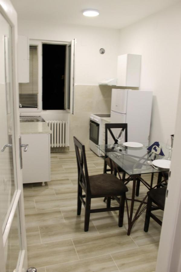 Apartment 51 - Bright, Spacious, Lux 1 Bedroom In The City Center - Stari Grad بلغراد المظهر الخارجي الصورة